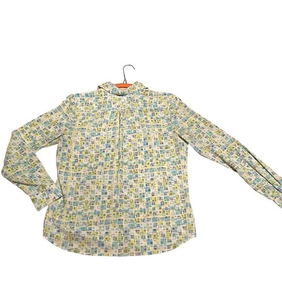 GAP Geometric Print Shirt in Shades of Green - Picture 4 of 8
